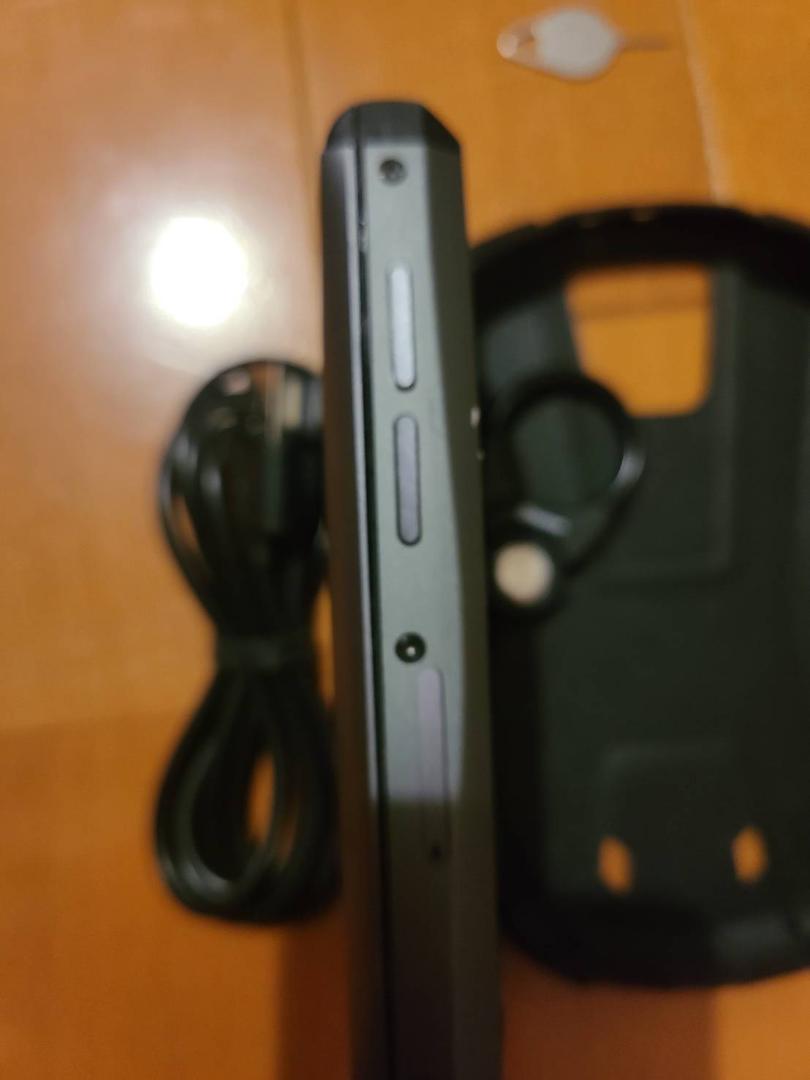 携帯電話本体 Unihertz Titan Pocket