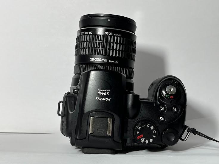 ★極上品★ 富士フイルム FUJIFILM FinePix S9000 コンデジ
