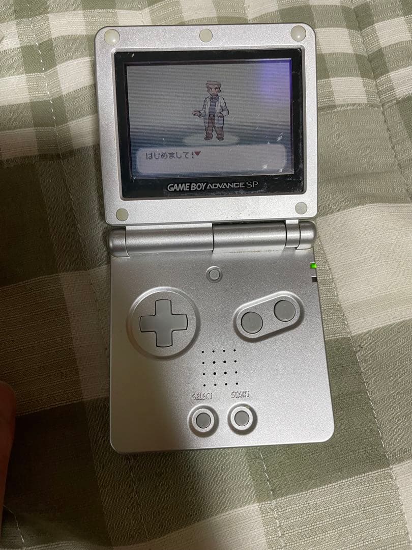 ゲームボーイアドバンス SP シルバー、充電コード➕ケース ゲームボーイアドバンス SP シルバー、充電コード➕ケース