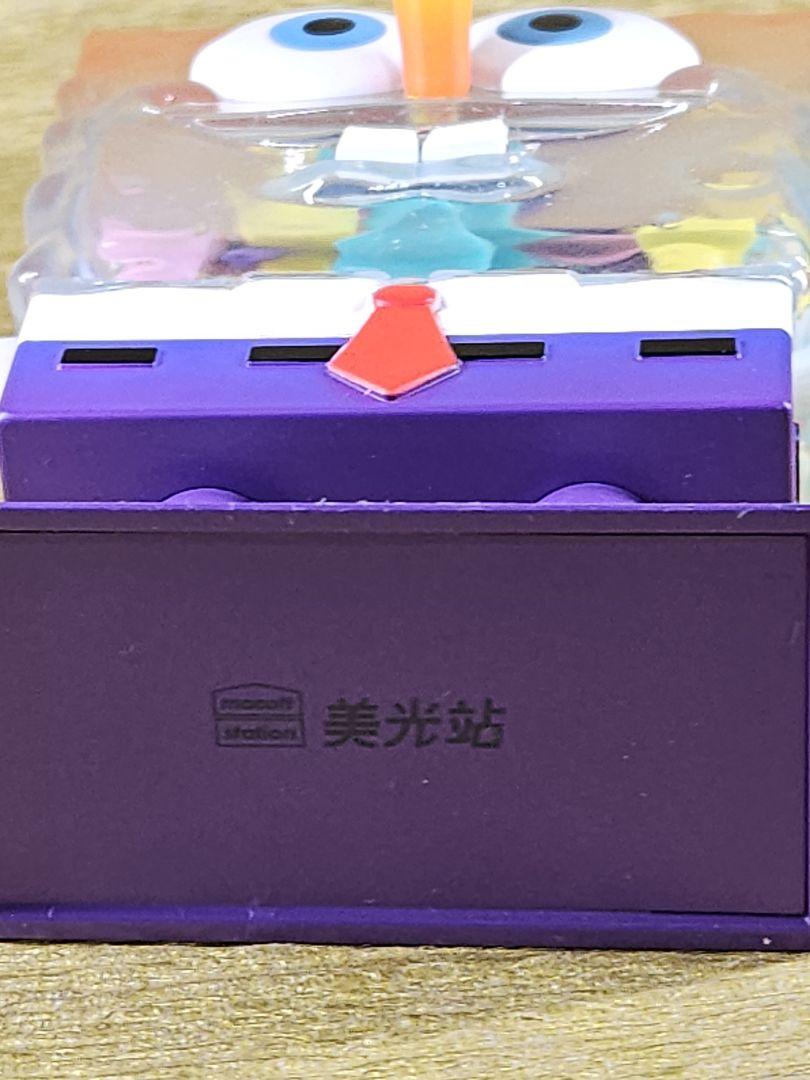 スポンジボブ カラフルフィギュア　高さ約12cm