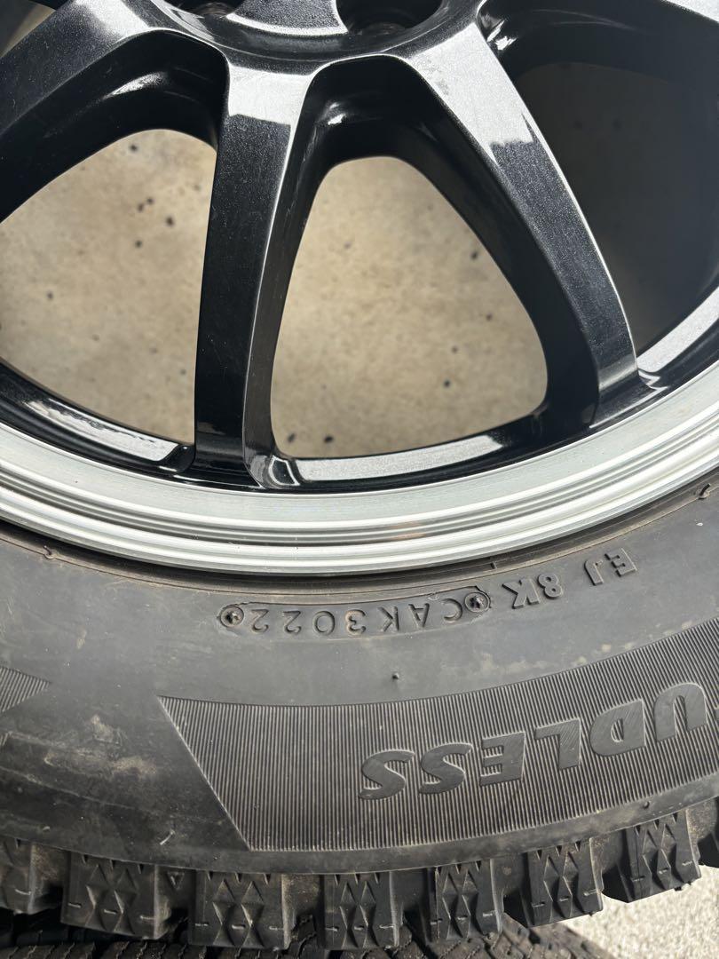 30日まで限定価格　カローラ スポーツ 　205/55R16 スタッドレスセット