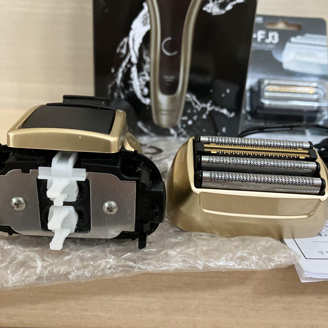 電動シェーバー　HITACHI 日立　RM-FJ22 替刃付き　（ゴールド） KUWAさん専用【替刃付】日立エスブレード シェバー(ゴールド) RM