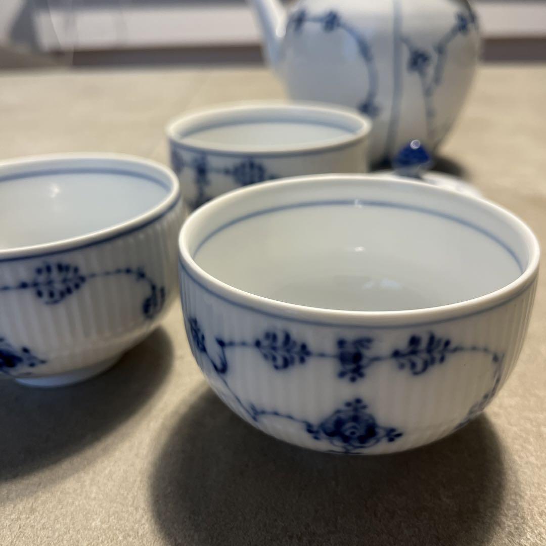 【12／4限り値下げ中】ロイヤルコペンハーゲン急須＆茶碗3客