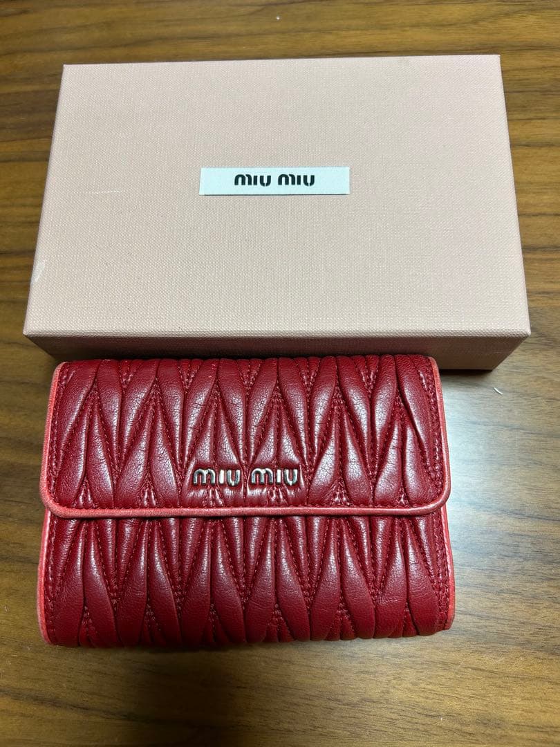 二つ折り財布 レッド