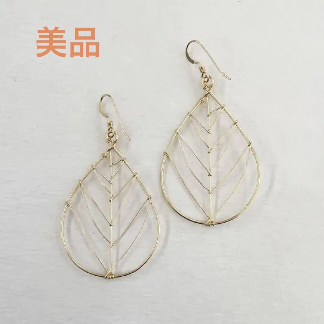 美品　ノエラニハワイ　14kgf リーフピアス