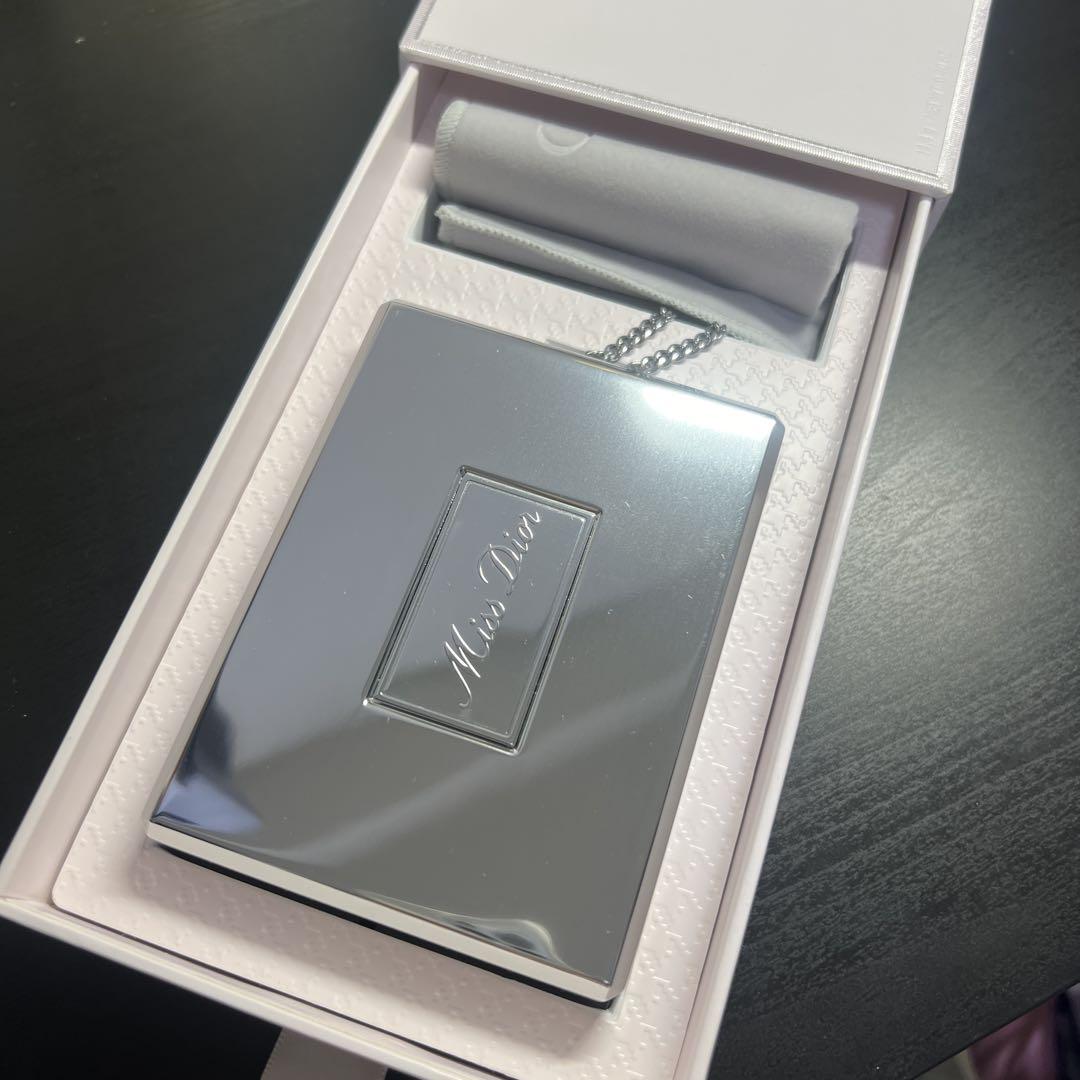 Miss Dior Palette アイシャドウパレット ミスディオールパレット