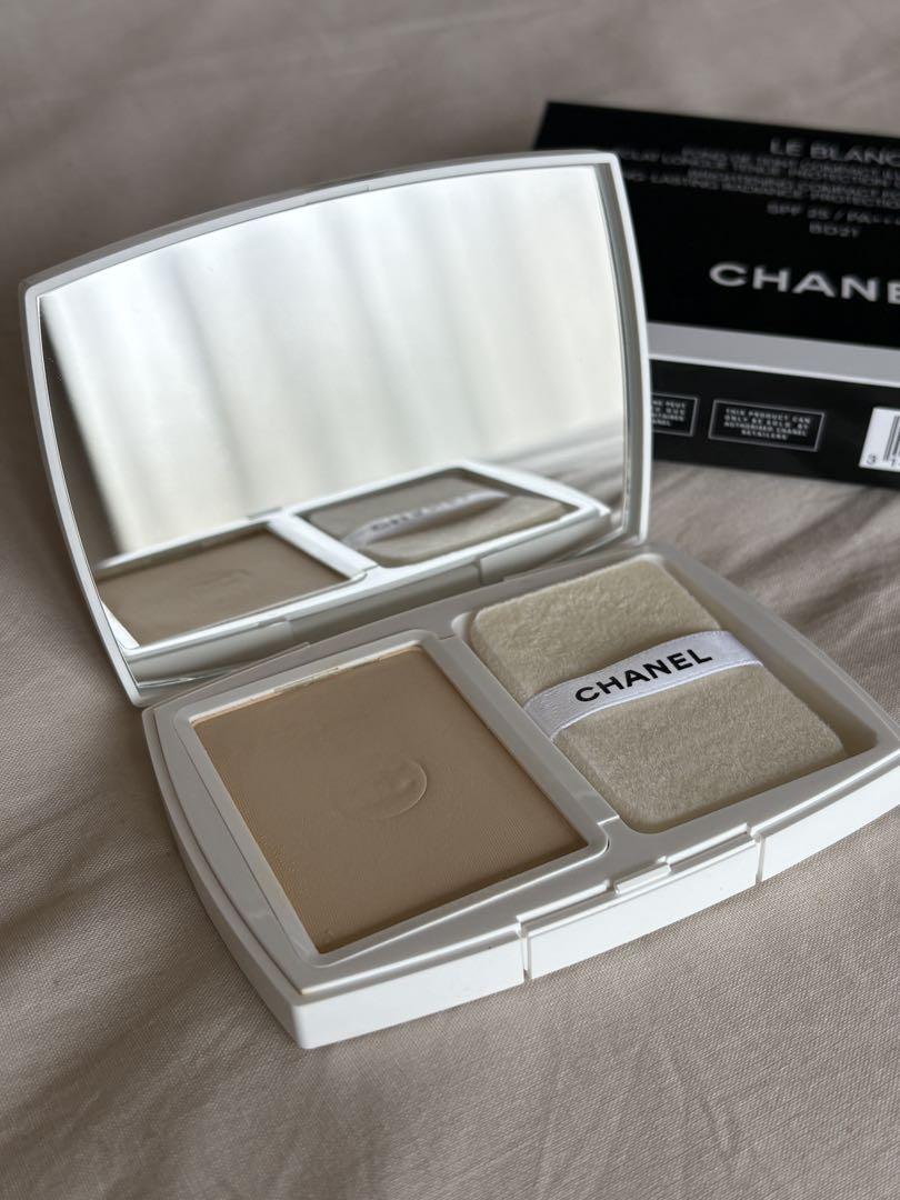 シャネル CHANEL ル ブラン ブライトニング コンパクトBD21 ファンデ