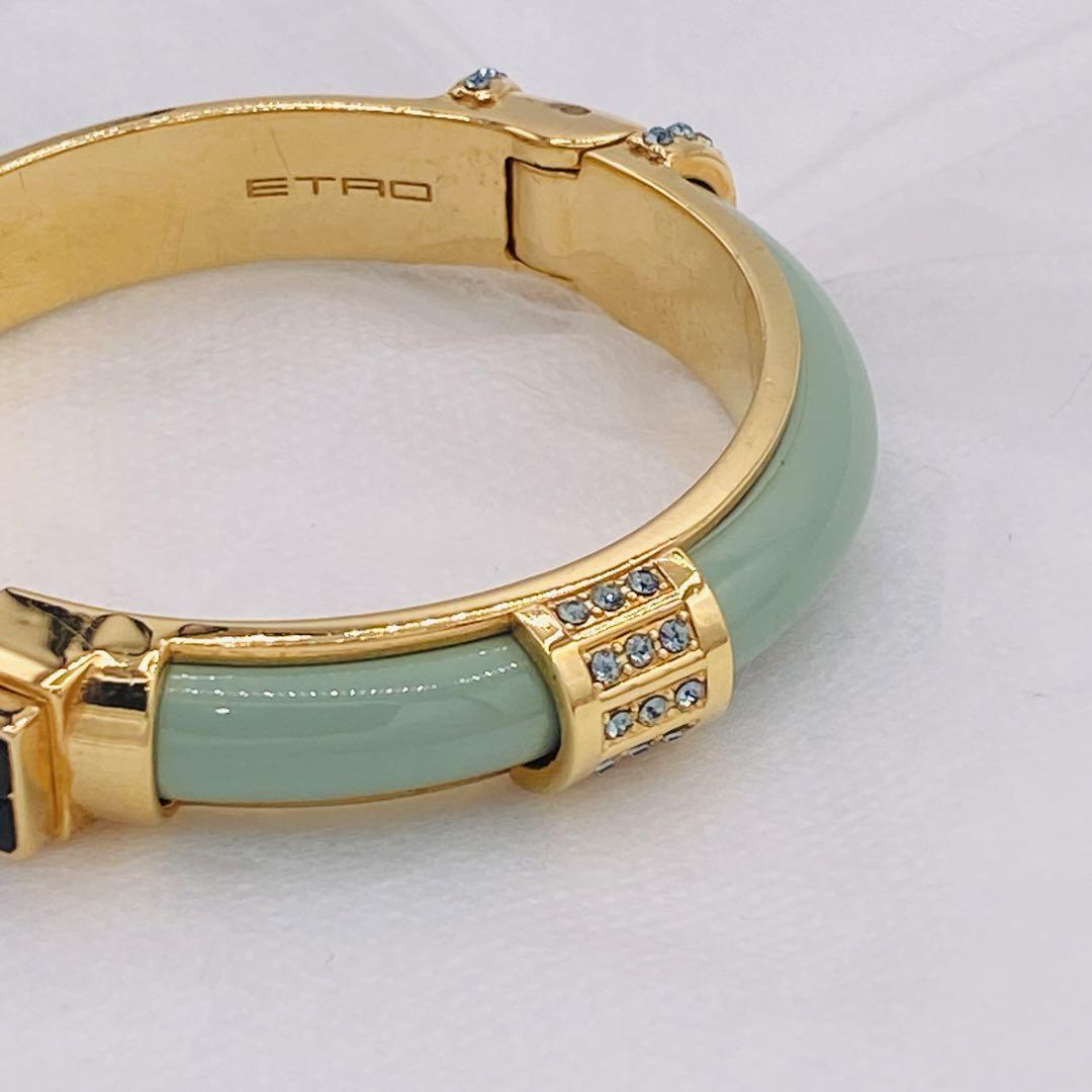 ETRO エトロ　バングル　ブレスレット　ゴールド　エメラルドグリーン　ビジュー