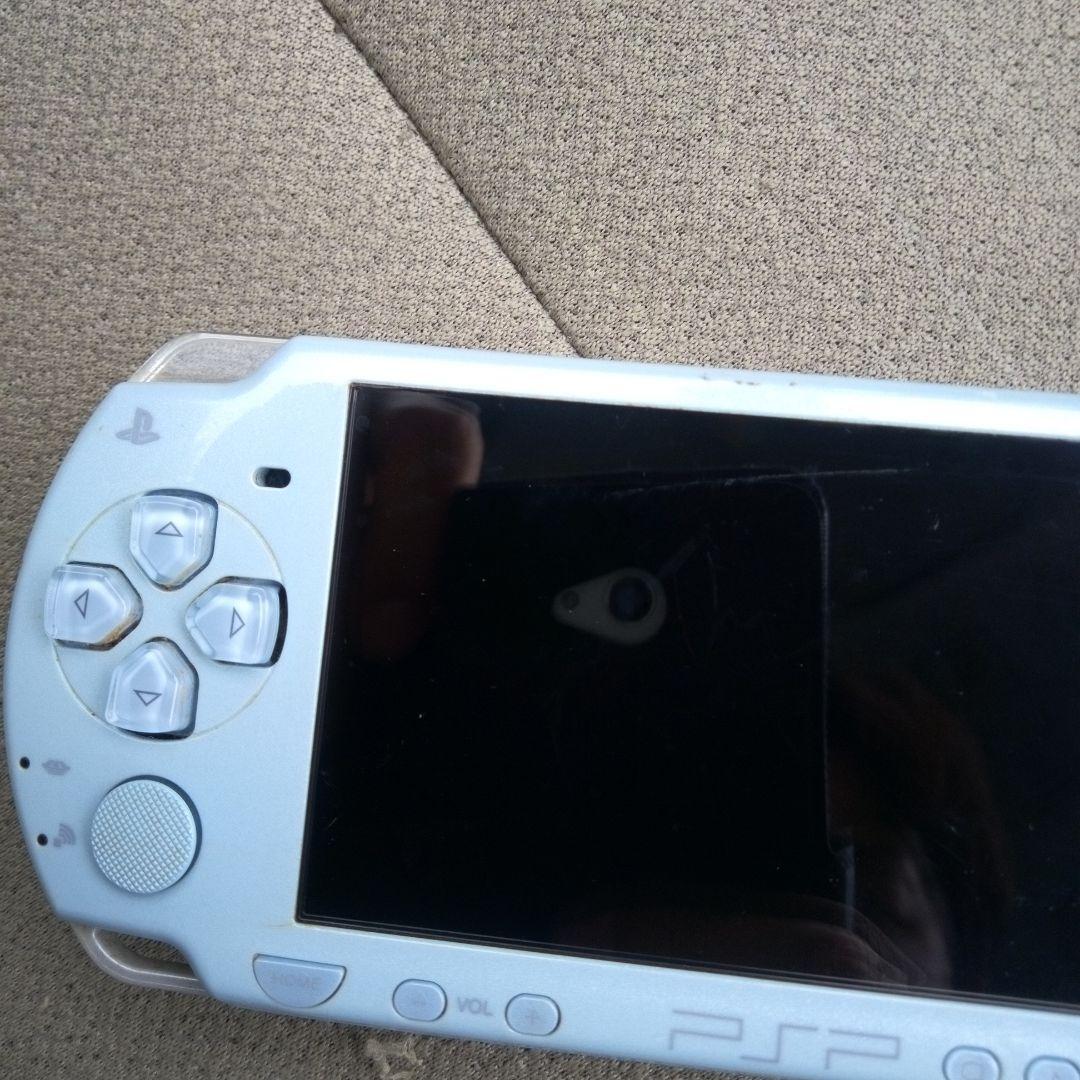 【ジャンク】PSP3000 本体のみ バッテリーなし ソフト付き ジャンク品】PSP-3000 本体 バッテリー無し 充電ケーブル MS付き
