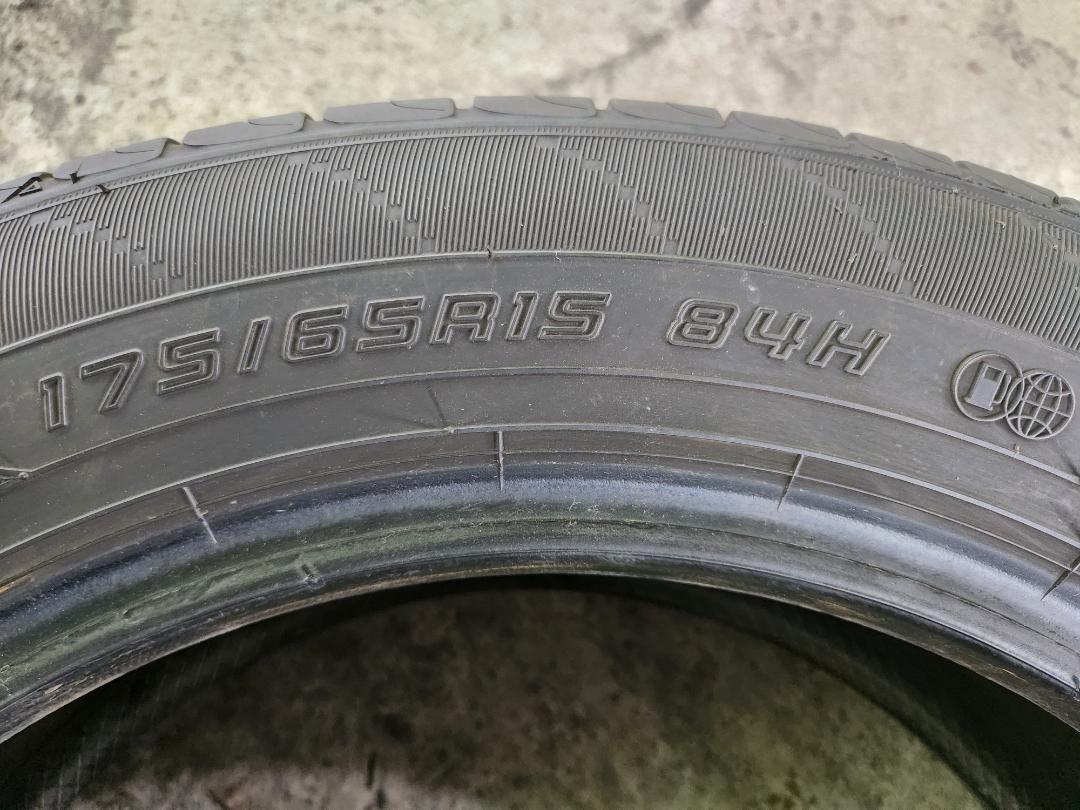 専用ー送料込☆2023年製 ダンロップタイヤ 175/65R15日本製☆2本