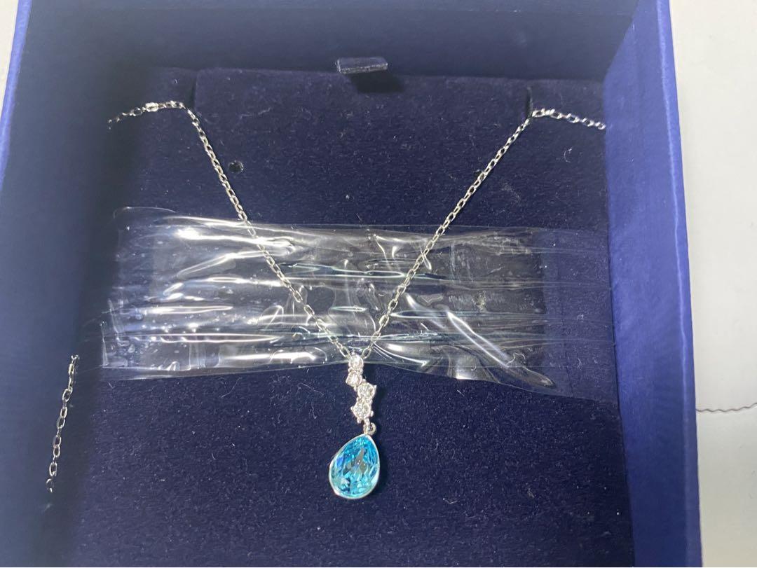 Swarovski 青いドロップ型ネックレス - メルカリ