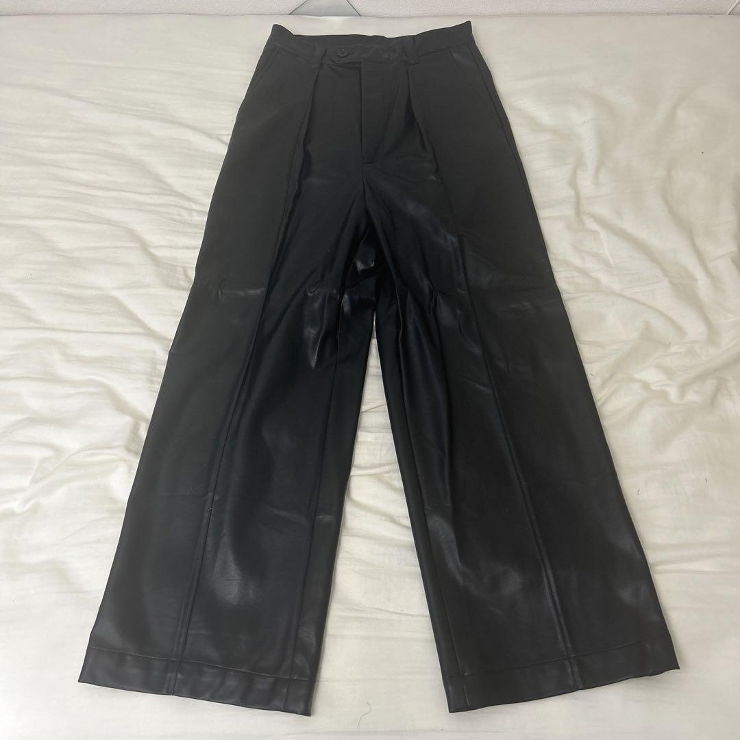soerte leather wide straight pantsレザーパンツ