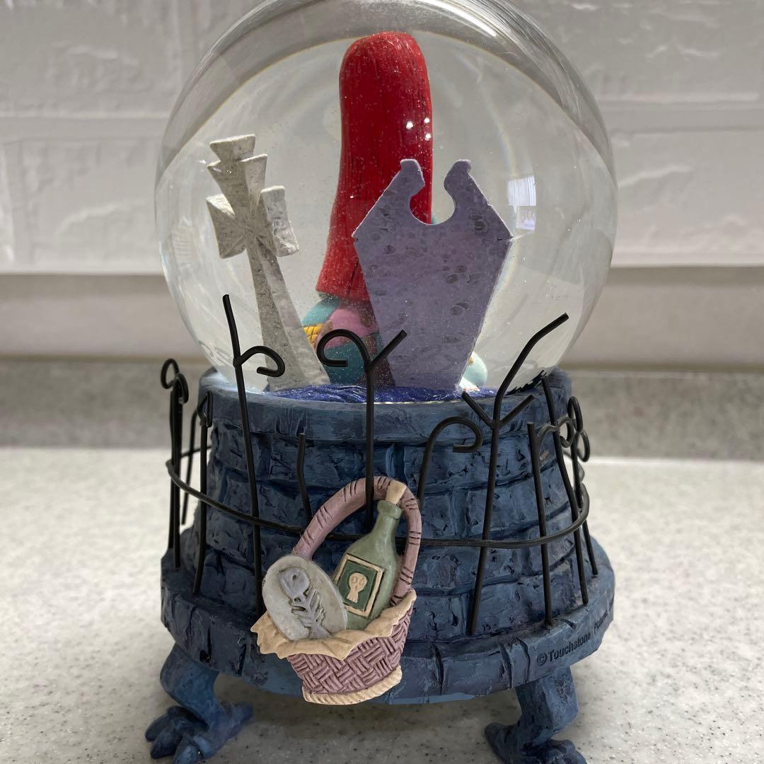 ディズニー ナイトメアービフォアクリスマス スノードーム サリー