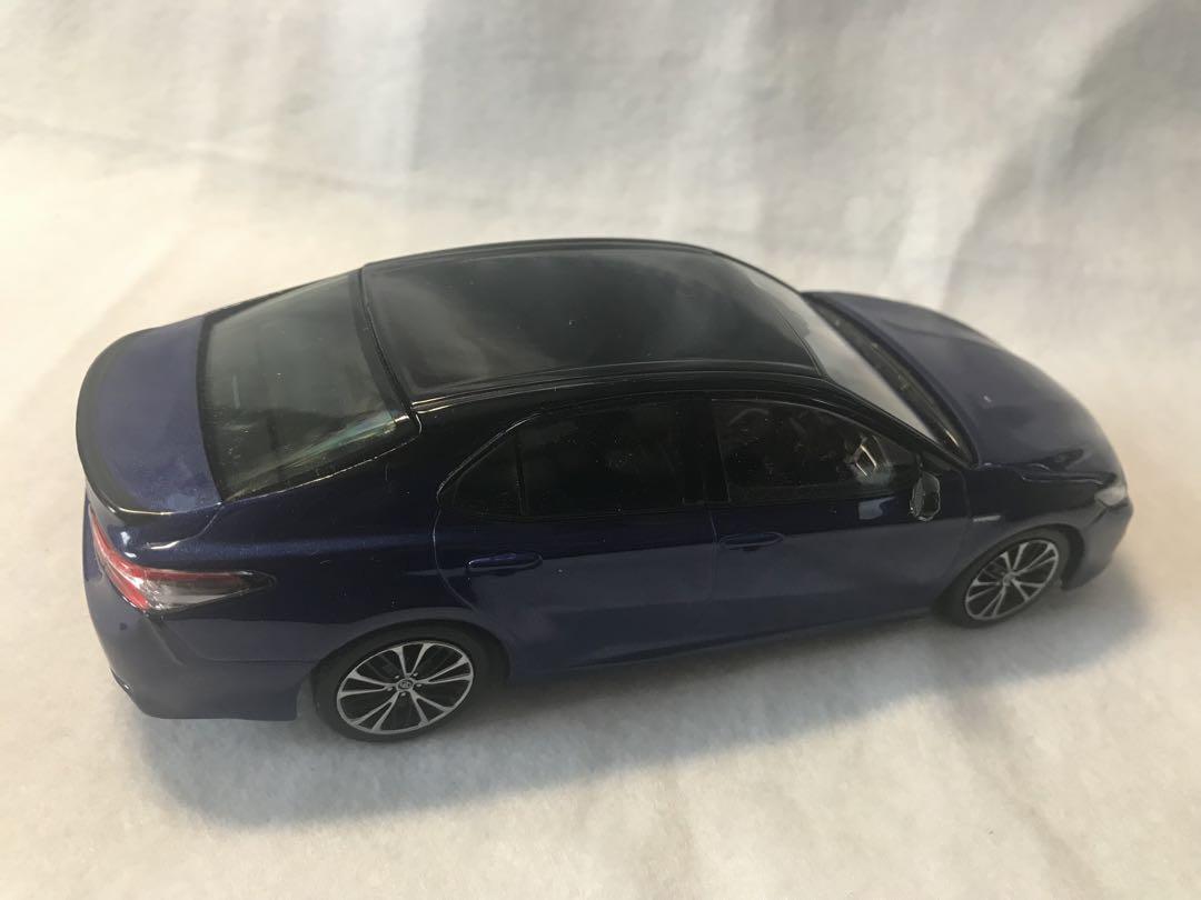 トヨタ　カムリ　ミニカー