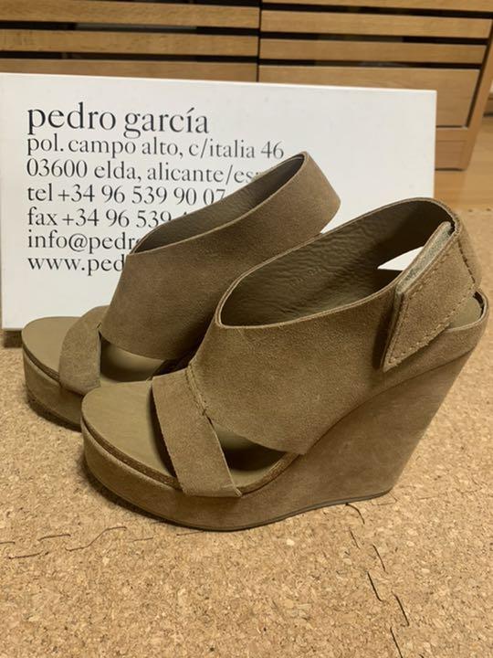 パーティを彩るご馳走や pedro garcia サンダル 靴
