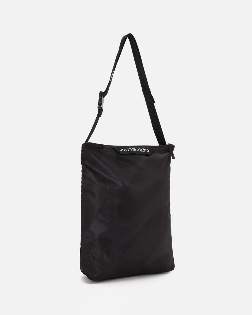 完売品　定価17600円マリメッコNeatCrossbodyLinssi バッグ