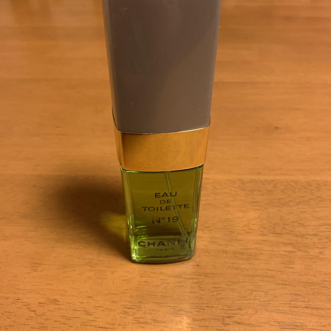 シャネル N゜19 オードゥ トワレット 100ml 香水