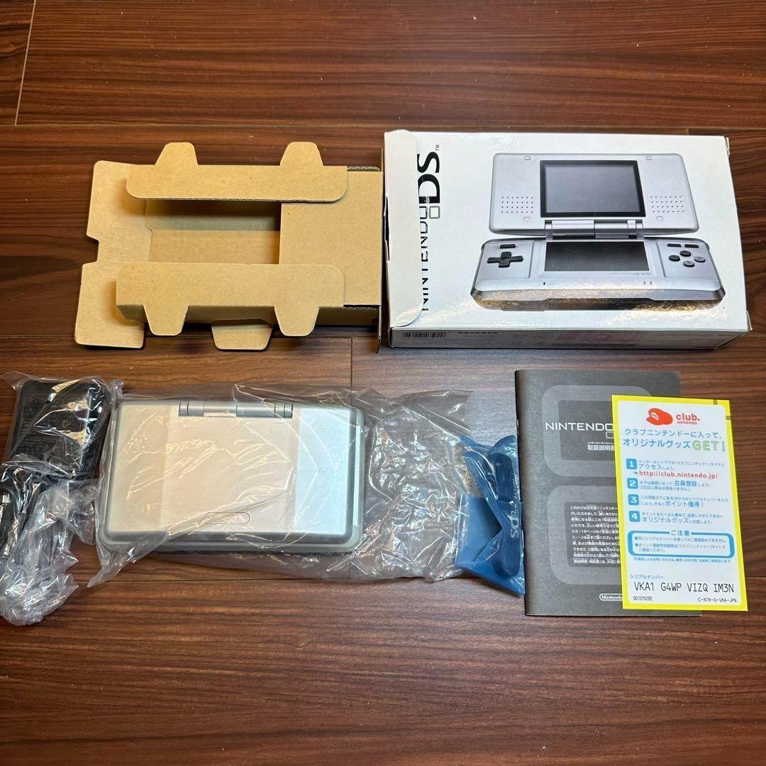 ニンテンドーDS プラチナシルバー 非常に極美品 1499