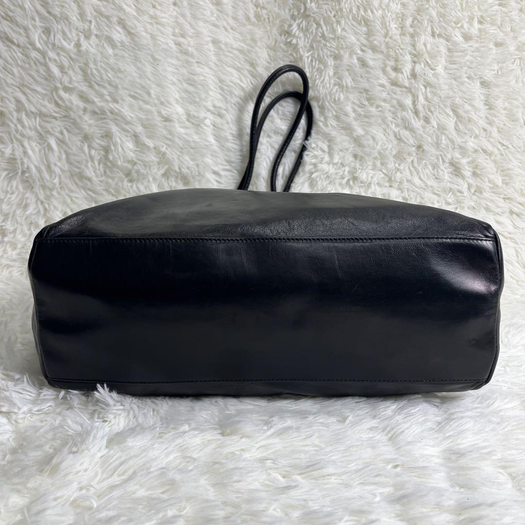 希少☆PRADA 黒 レザートートバッグ 三角プレート