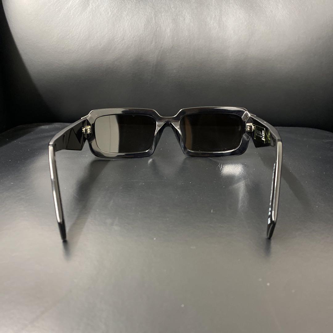 PRADA ブラック スクエア サングラス