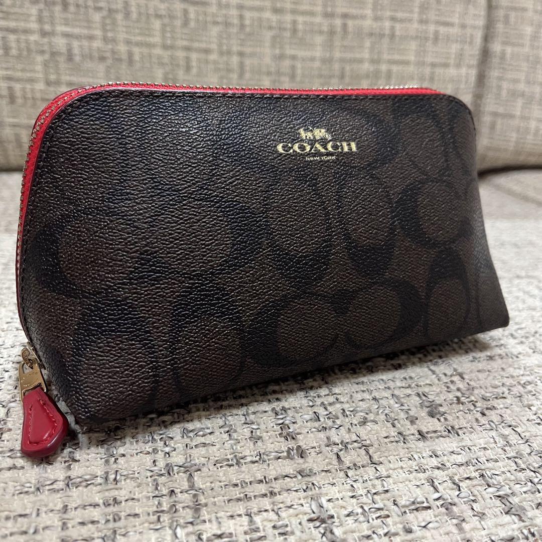超人気の雑貨店 ロゴ ポーチ COACH ブラウン メルカリ - レッド バッグ