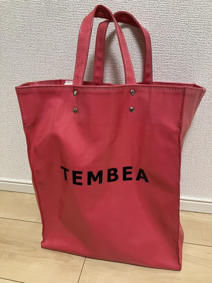 TEMBEA トートバッグ ペーパートート ピンク PVC 紙袋のような形のトートバッグ。 ピンクとブラックのギンガム