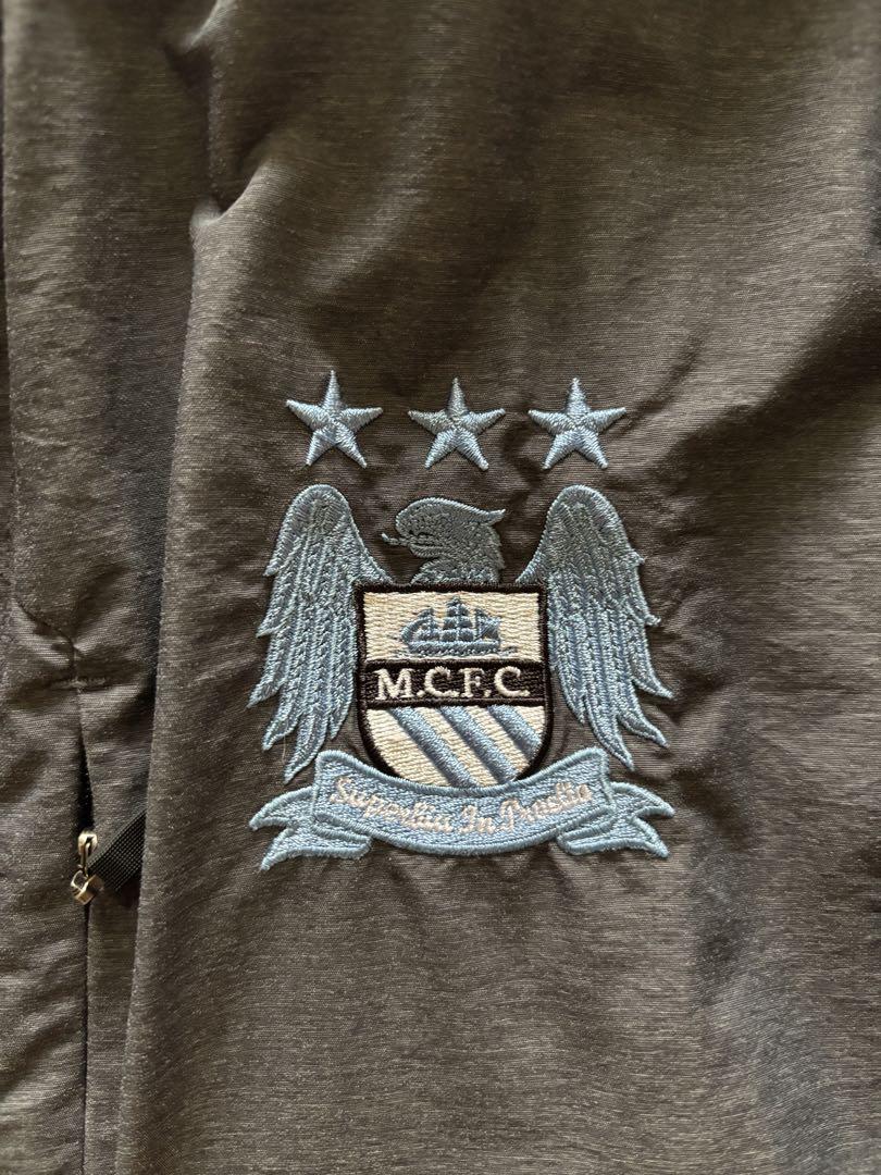 海外通販サイト ブランド アンブロ マンチェスターシティManchester City ウィンドブレーカー ウェア