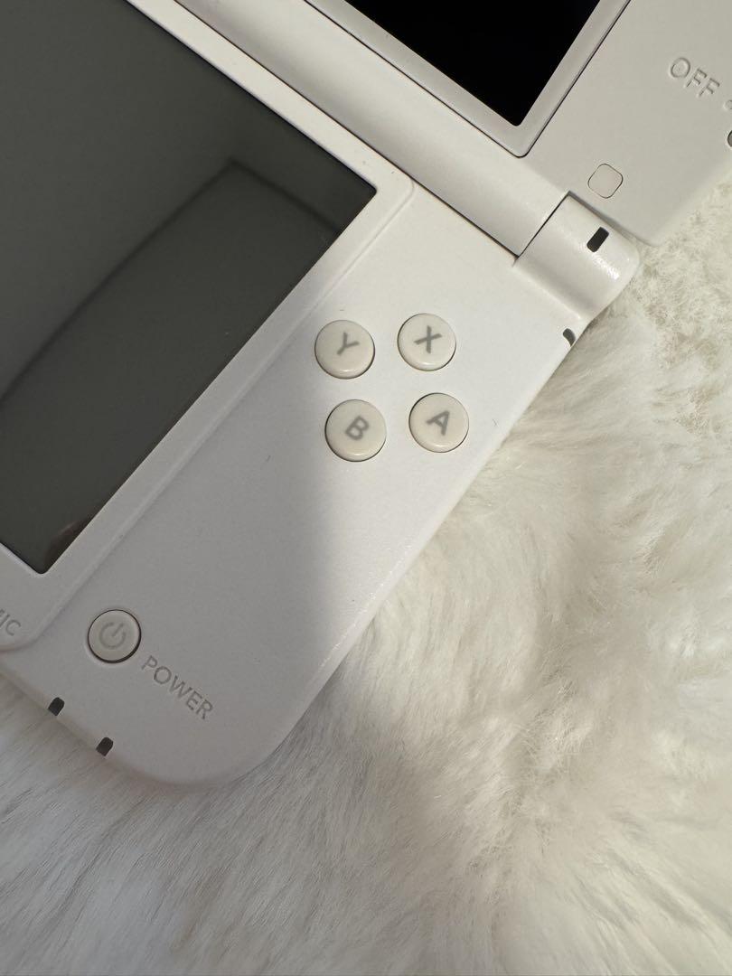 3DSLL本体・タッチペン