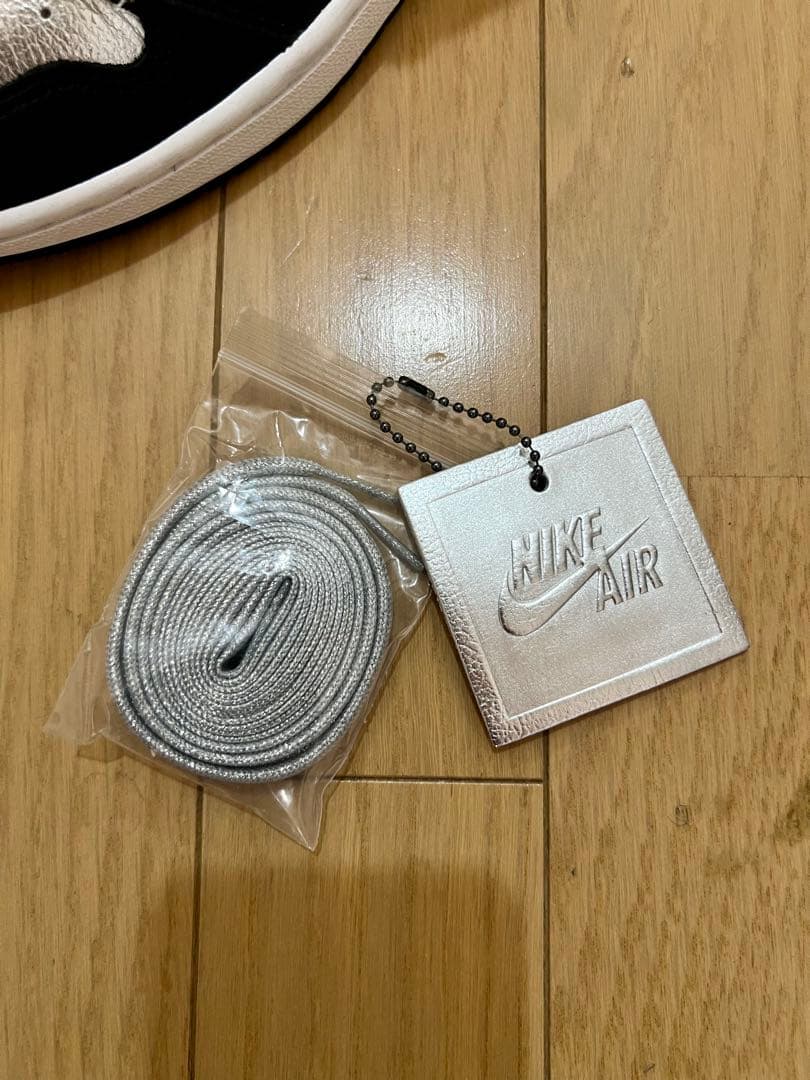 Nike WMNS Air Jordan 1 High OG 24cm