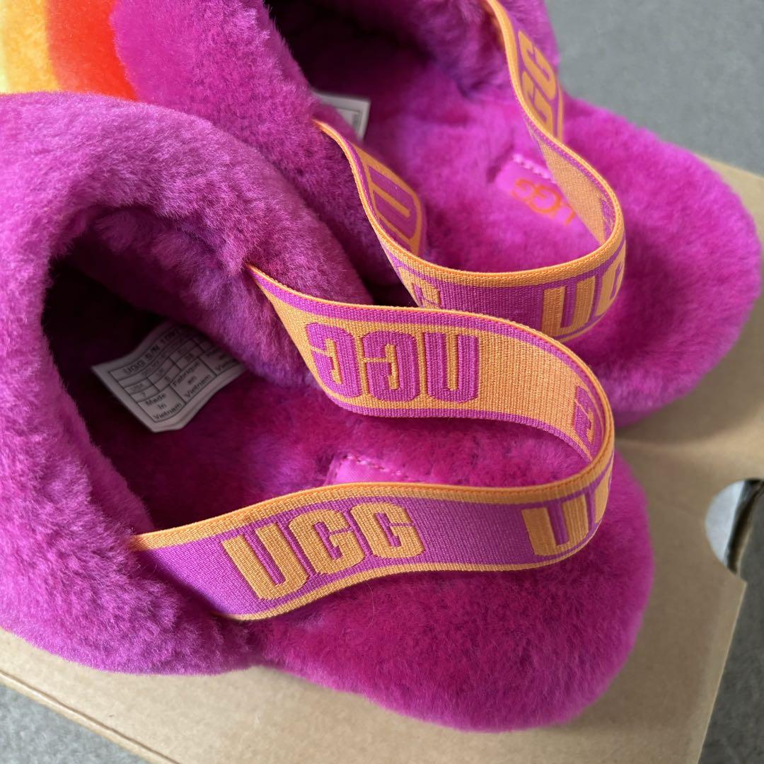 激レア完売UGG W FLUFF YEAH SLIDEフラッフ ファーサンダル - e 激レア完売UGG W FLUFF YEAH SLIDEフラッフ ファーサンダル - e