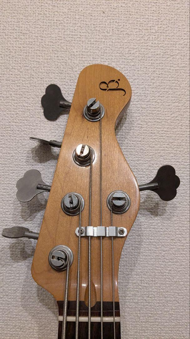 ベース BLACK SMOKER BETA J5 TRADMASTER