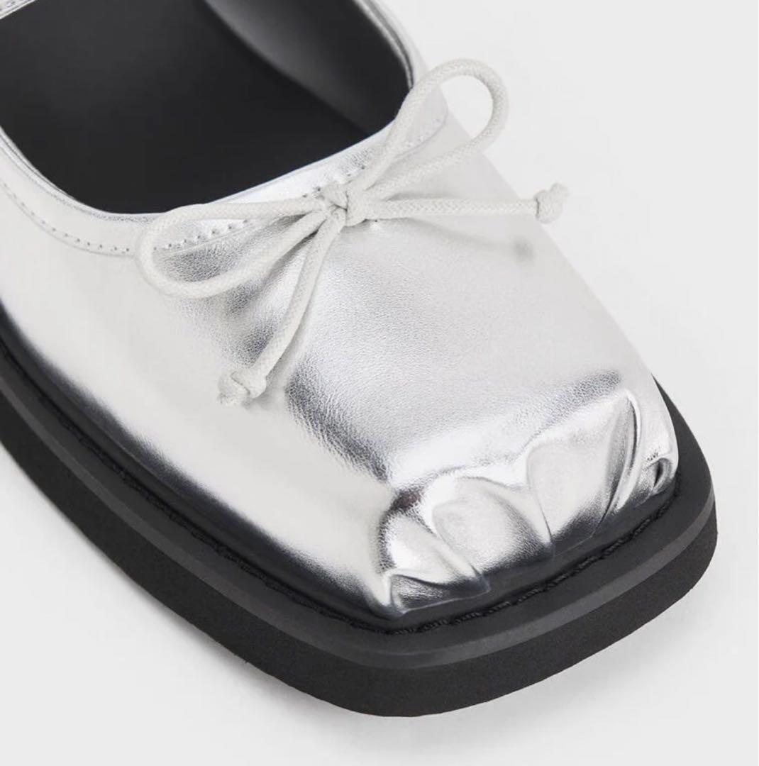 Charles and Keith スクエアトゥ ボウバックルメリージェーン