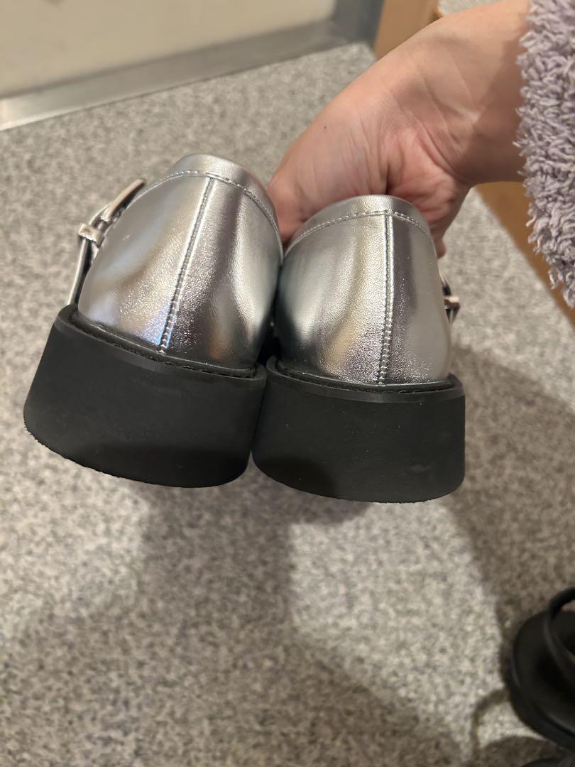 Charles and Keith スクエアトゥ ボウバックルメリージェーン