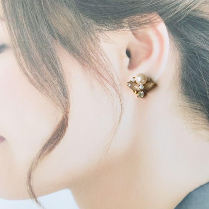 No.967 チューリップ(ペールピンク)ミルキービジュー☆一粒ピアス - メルカリ No.967 チューリップ(ペールピンク)ミルキービジュー☆一粒ピアス - メルカリ