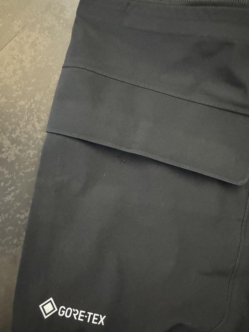 Mountain Hardwear ビブパンツ