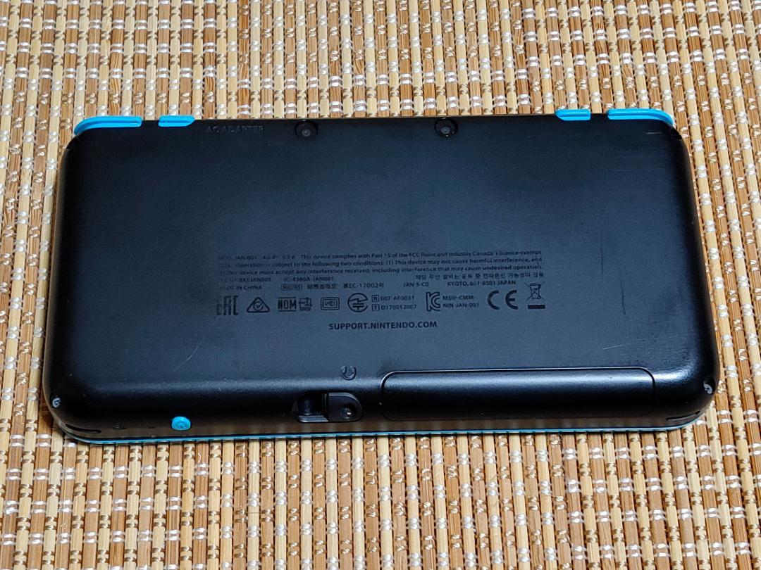 本体 New2DSLL ブラック×ターコイズ A