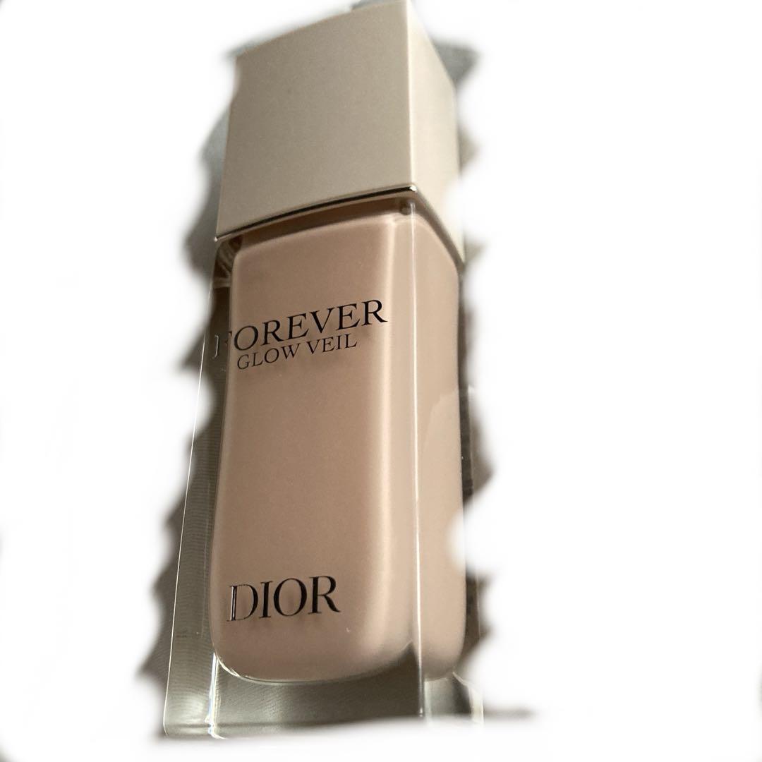 送料込☆2プッシュ使用 Dior☆Forever Glow Veil