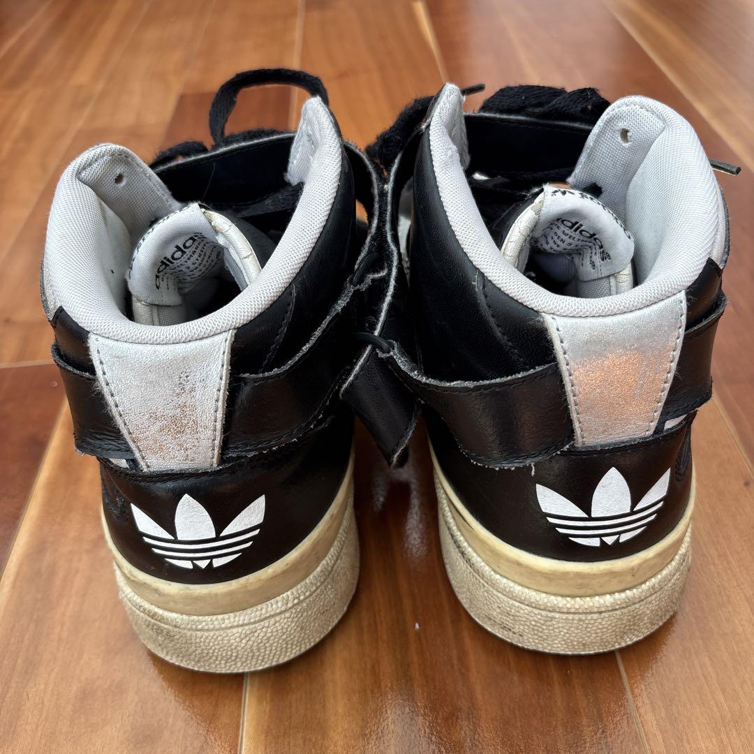 adidas - 美品 adidas FORUM MID アディダス スニーカーの通販
