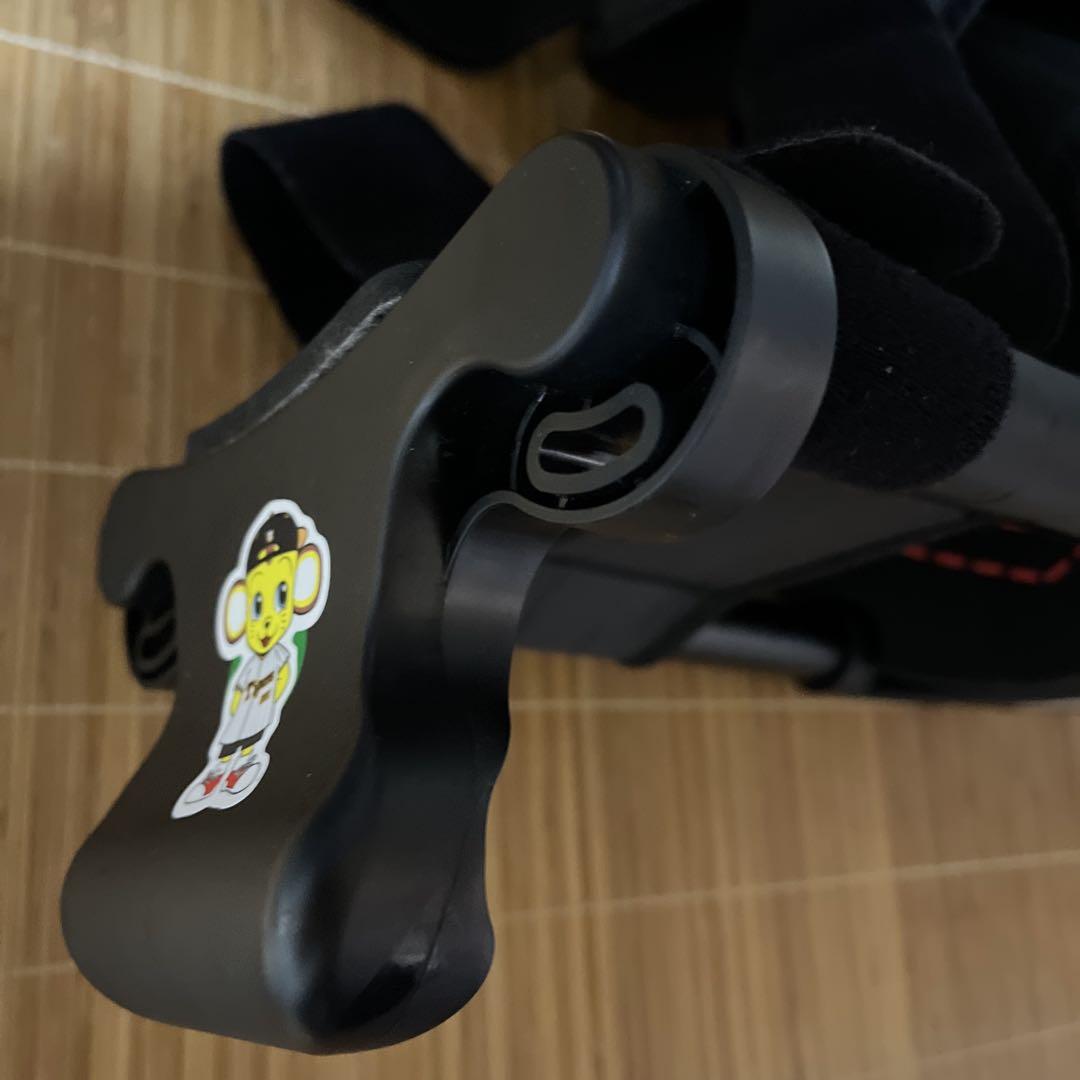 ハンズフリー松葉杖　歩行補助具