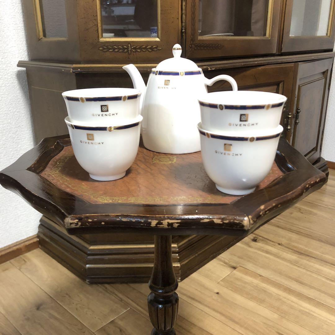 Givenchy ティーポットとカップセット 4個