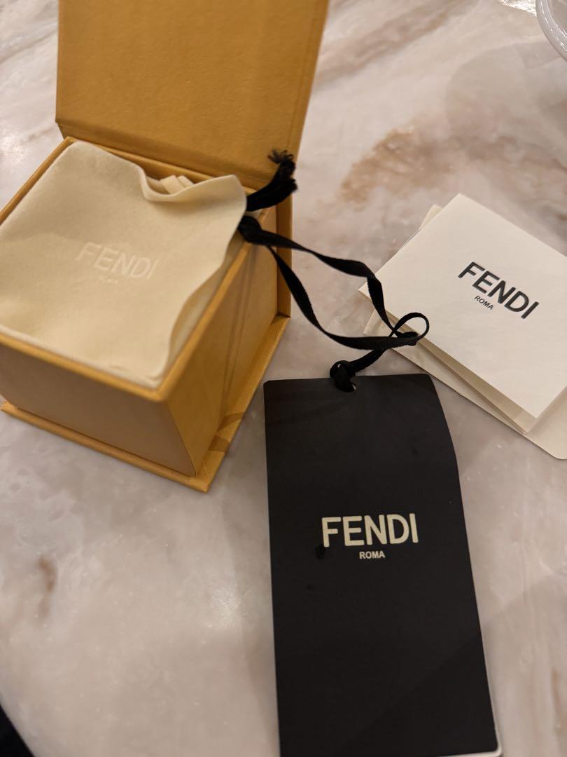 ☻$y様専用【最終価格】Fendi エフ イズ フェンディ ピアス ホワイト 画像4