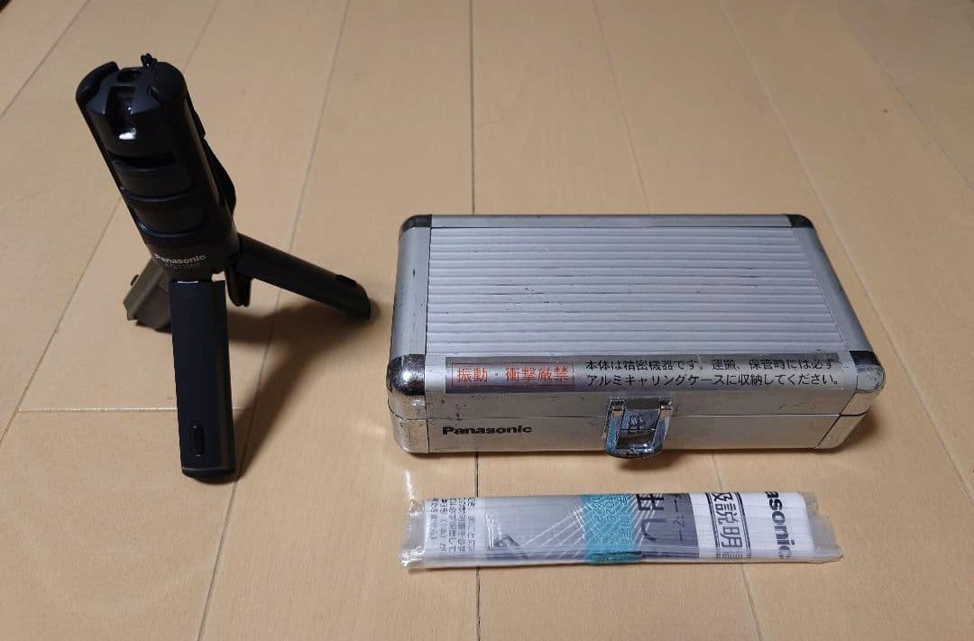 パナソニック　墨出し名人　BTL1100B