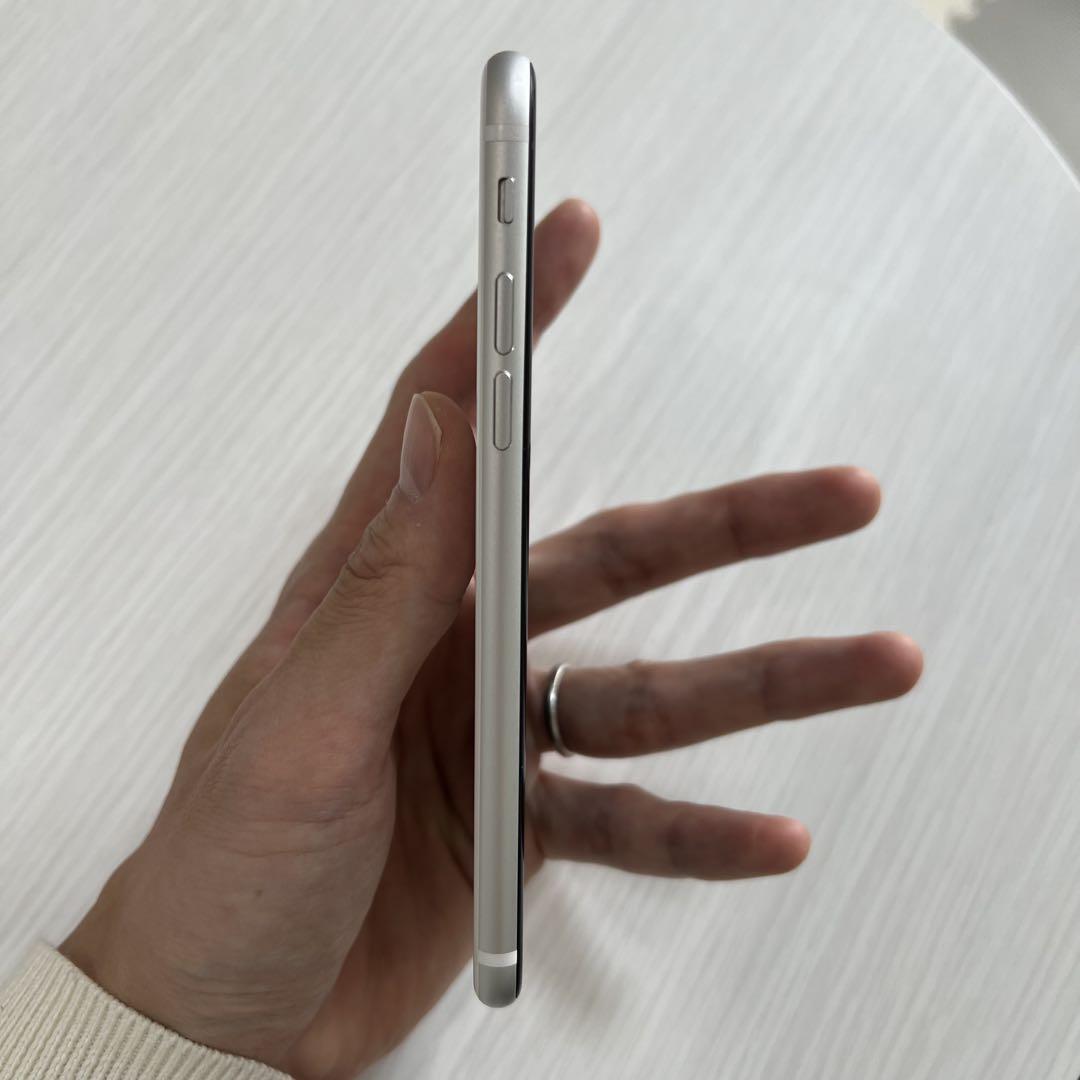 Apple iPhone SE (第2世代) ホワイト 128GB SIMフリー