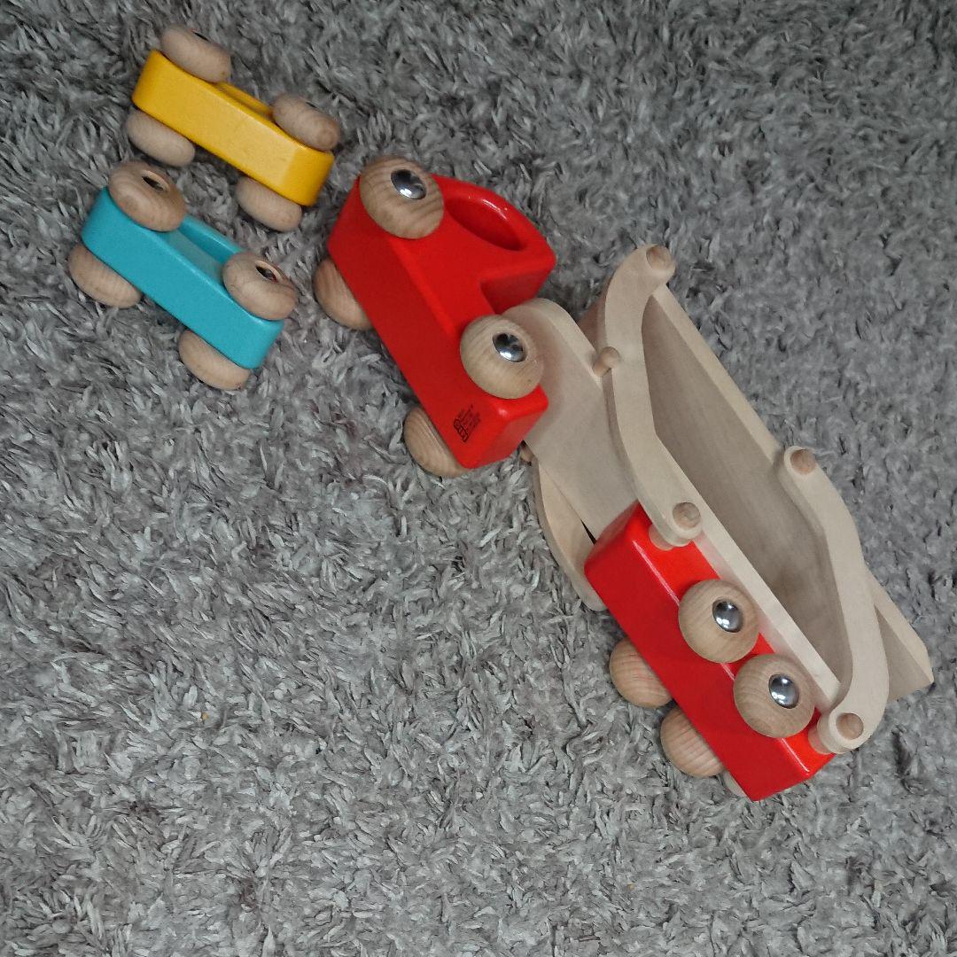 ボーネルンド 車を運ぶトラック 木製 おもちゃ キャリーカー メルカリ