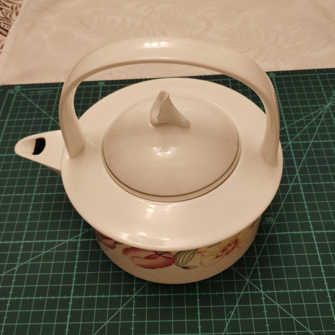 Villeroy & Boch　ビレロイ&ボッホ　カナリ　ティーポット
