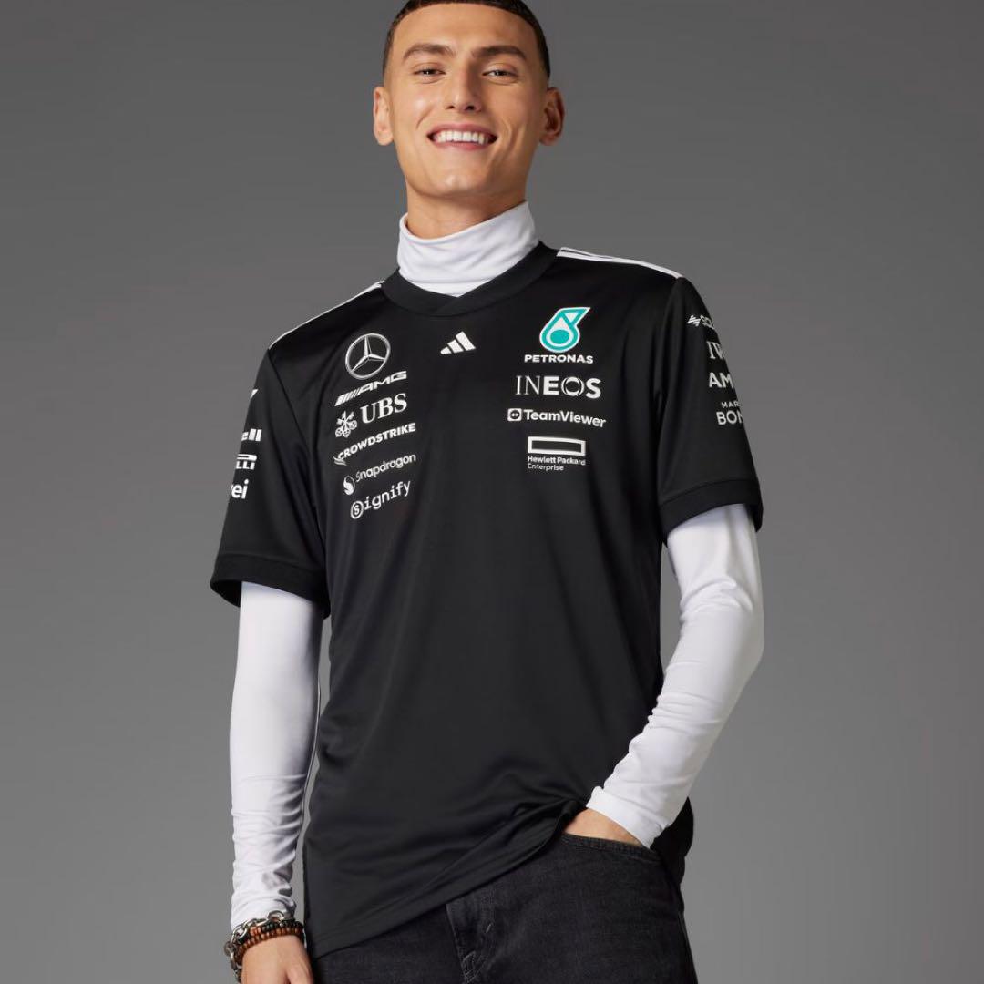 売れ筋商品お見逃しなく Lサイズ F1黒Tシャツダグ付 PETNAS 新品adidas×メルセデスAMG トップス