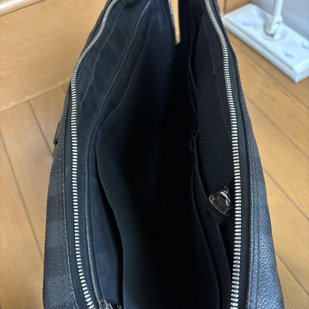 LOUIS VUITTON ポルト ドキュマン・ヴォワヤージュ ダミエ　本物