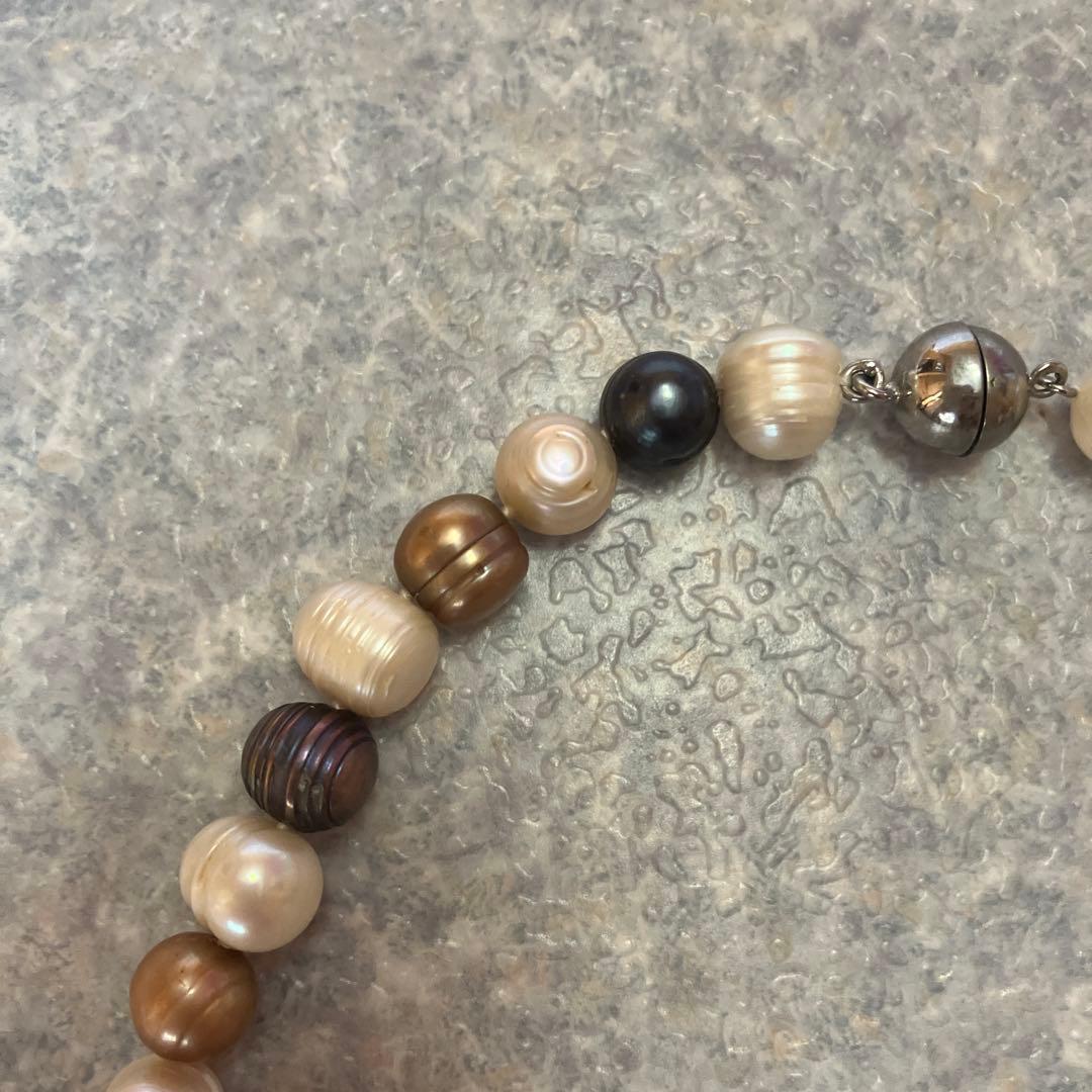 Murano Glass のパールネックレス マルチカラー(新品) Murano Glass のパールネックレス マルチカラー(新品)