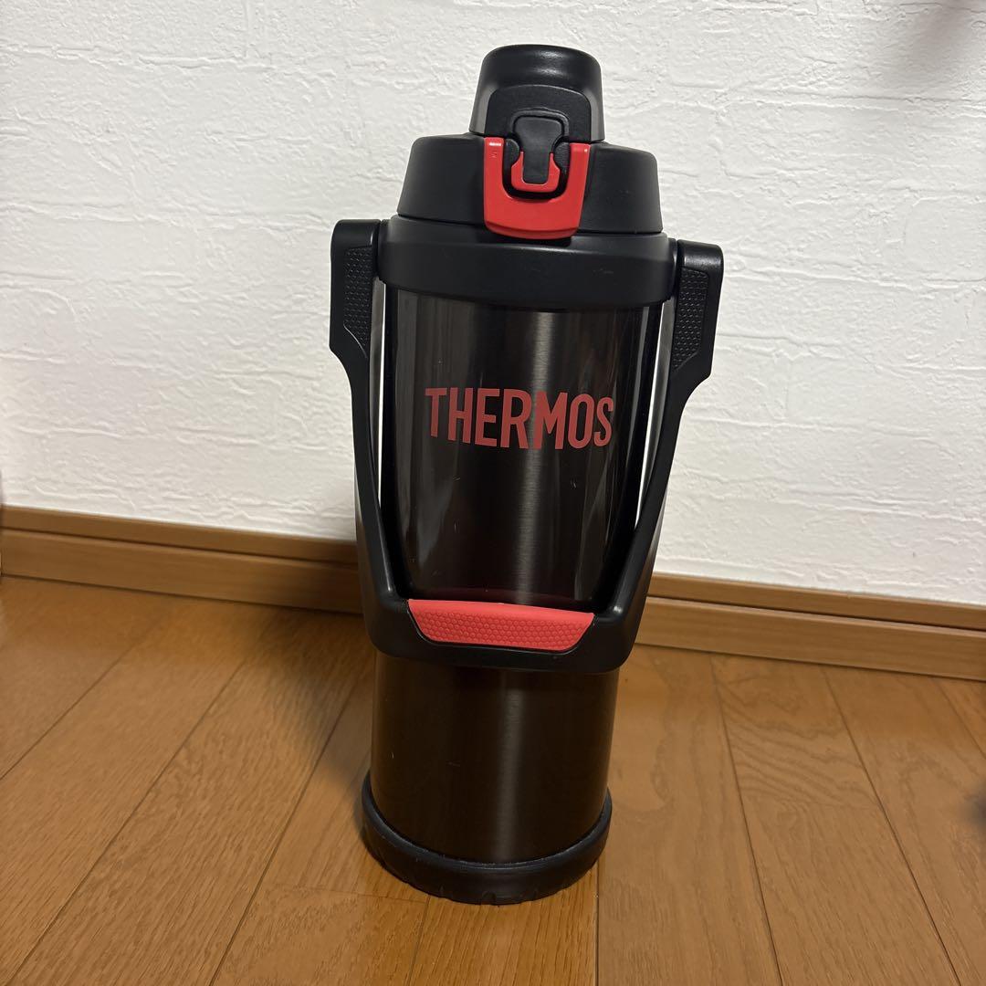 【美品】サーモス 水筒 真空断熱　スポーツジャグ　2.5L ブラックレッド