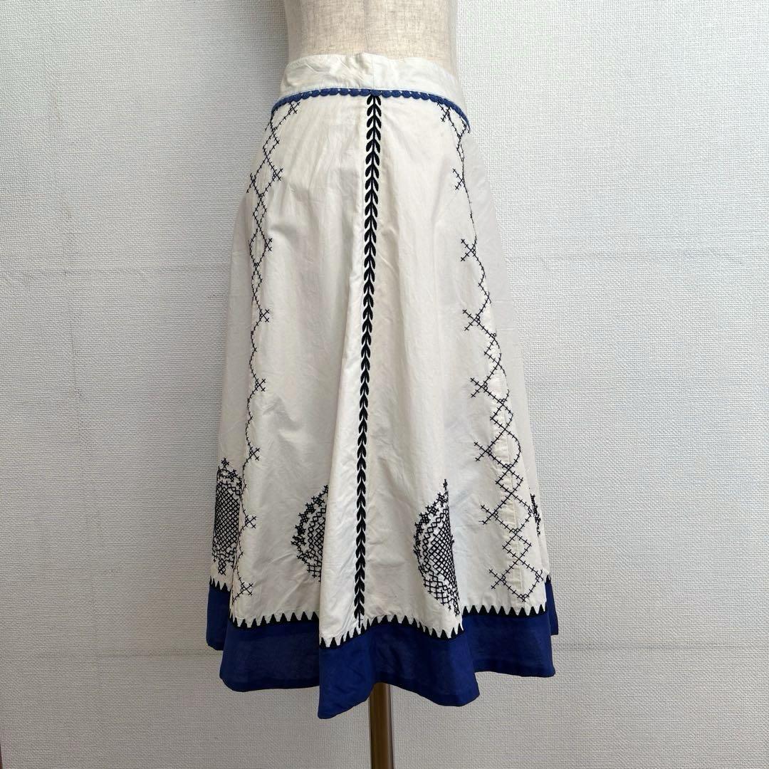 【新品・タグ付】HOSS INTROPIA ホスイントロピア 刺繍入りスカート